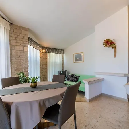 Apartment 7357b *